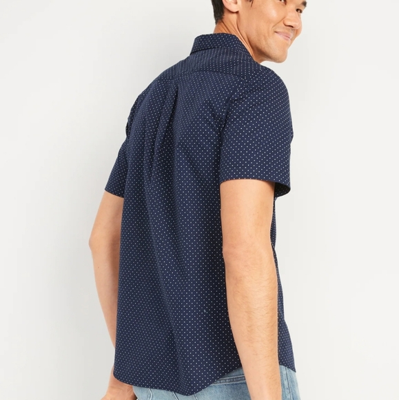 Old Navy Men's Button Down Shirt - Picture 5 of 5